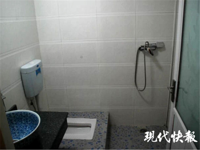 女大学生外出写生旅店内遭偷拍，针孔摄像头正对淋蓬头