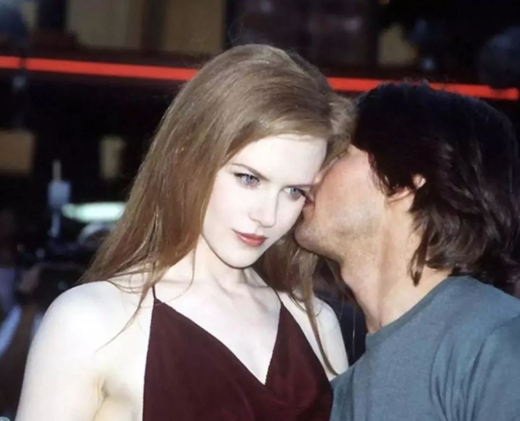 
防偷拍妮可·基德曼被阿汤哥的同性情人监听X生活3年，怀孕3月被逼流产...