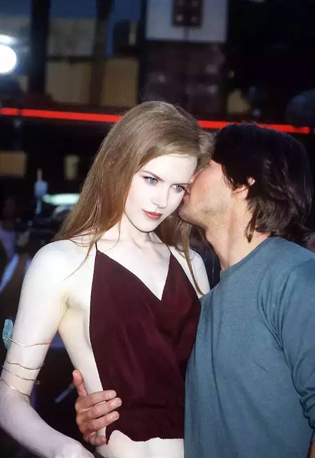 
防偷拍妮可·基德曼被阿汤哥的同性情人监听X生活3年，怀孕3月被逼流产...