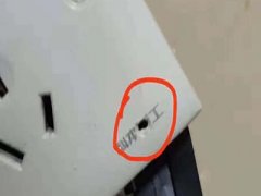 高校附近一酒店现偷拍设备和不雅视频 警方调查