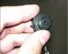 
在酒店防偷拍民宿暗藏针孔摄像头 青岛警察蜀黍教你一招找出